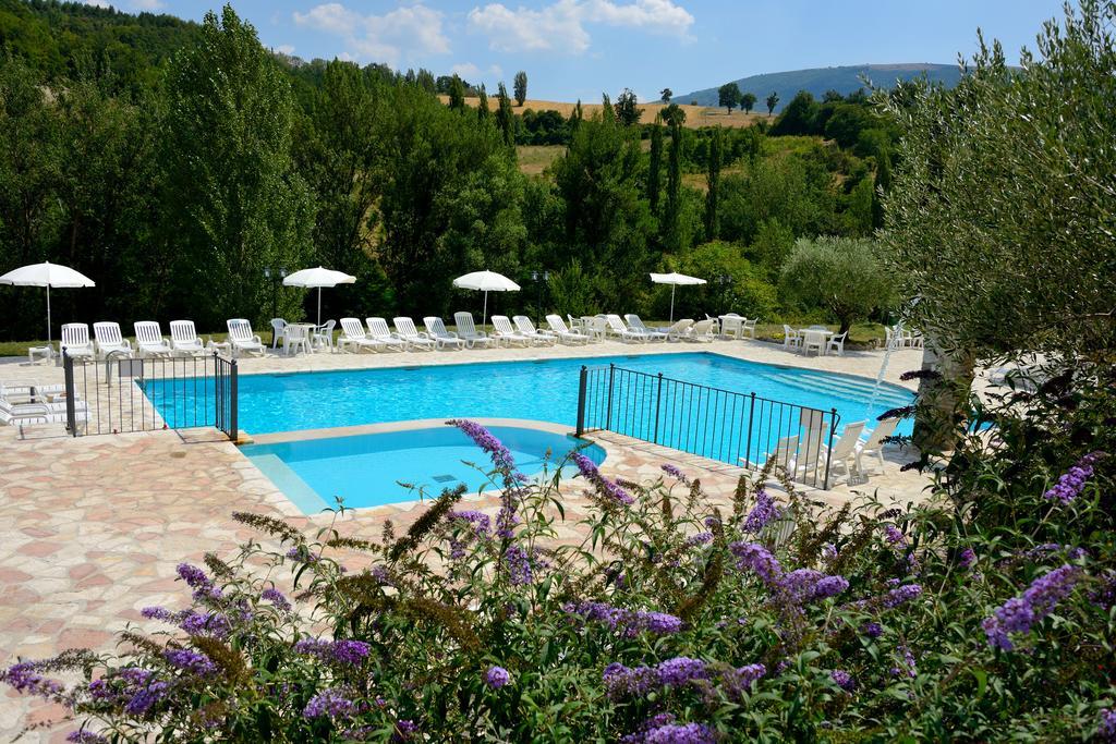 Le Querce Di Assisi Guest House Piano Delle Pieve Екстериор снимка