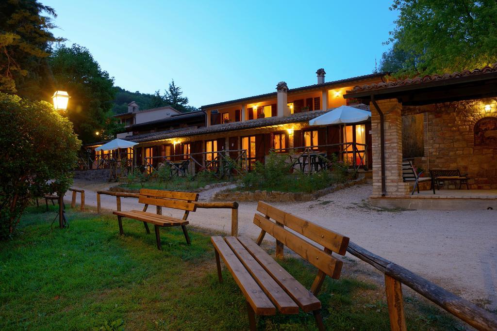 Le Querce Di Assisi Guest House Piano Delle Pieve Екстериор снимка